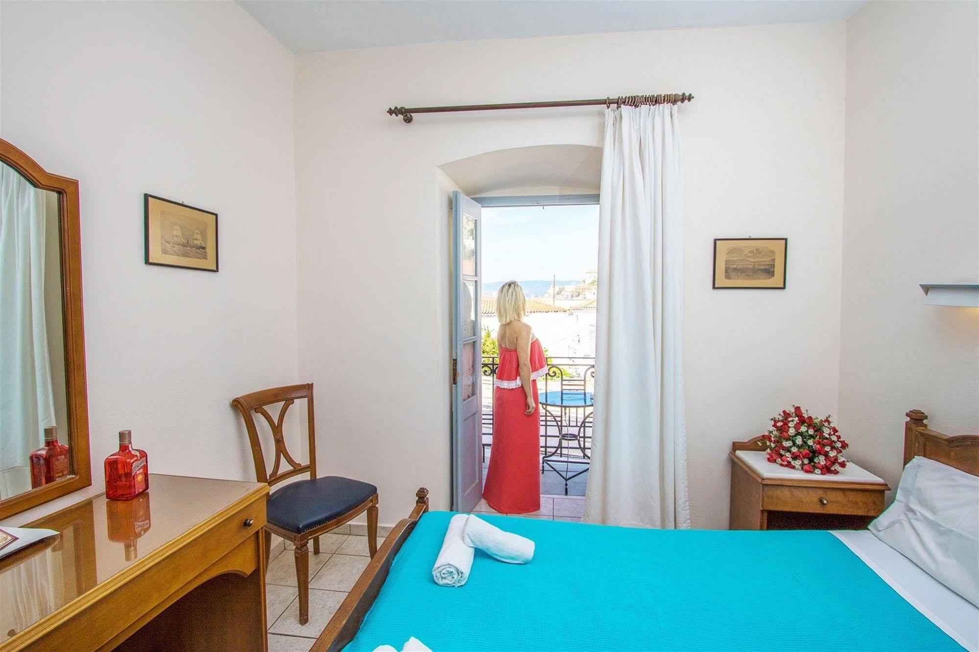 Achilleas Pension Hidra Exterior foto